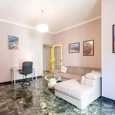 Joivy Cute Flat With Terrace Appartement Gênes