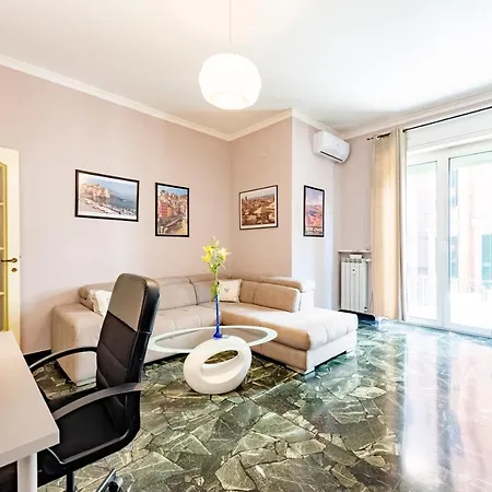 Joivy Cute Flat With Terrace