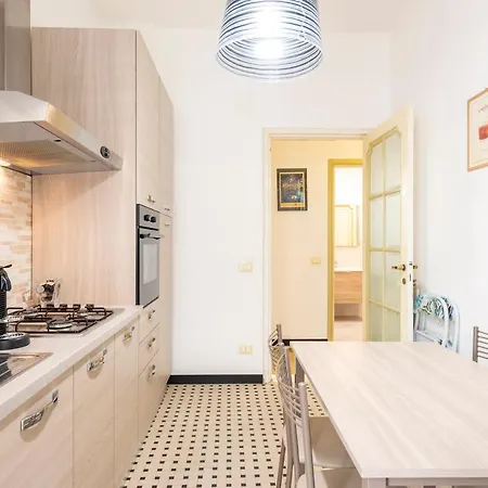 Joivy Cute Flat With Terrace 제노바